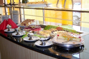 17.02.08-Kuchenbuffet-mini02