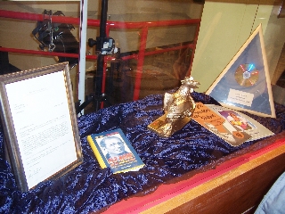 6-Bause Gala -goldene Henne 3