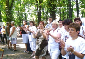 08.08.04 in Tollwitz-Fans beim Konzert 1-mini