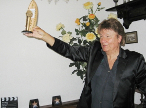 10.05.09-Geschenke von den Fans-08